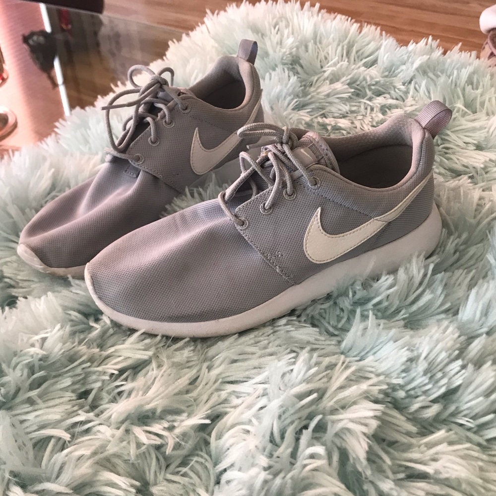 Nike Roshes:)